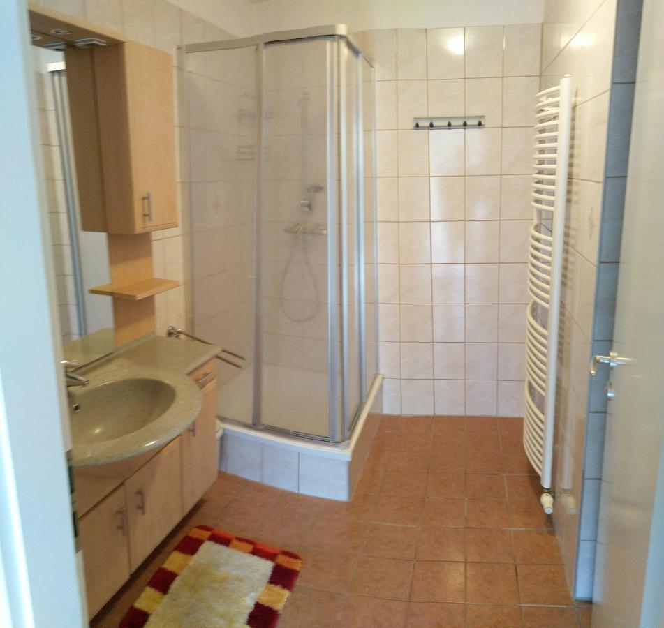 Haus Kiko Apartment Velden am Woerthersee Exterior photo